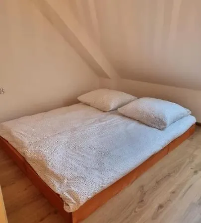 Lejlighed Chatki Niwkii U Zboja Z Antresola *