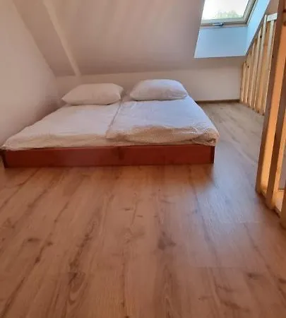 Lejlighed Chatki Niwkii U Zboja Z Antresola